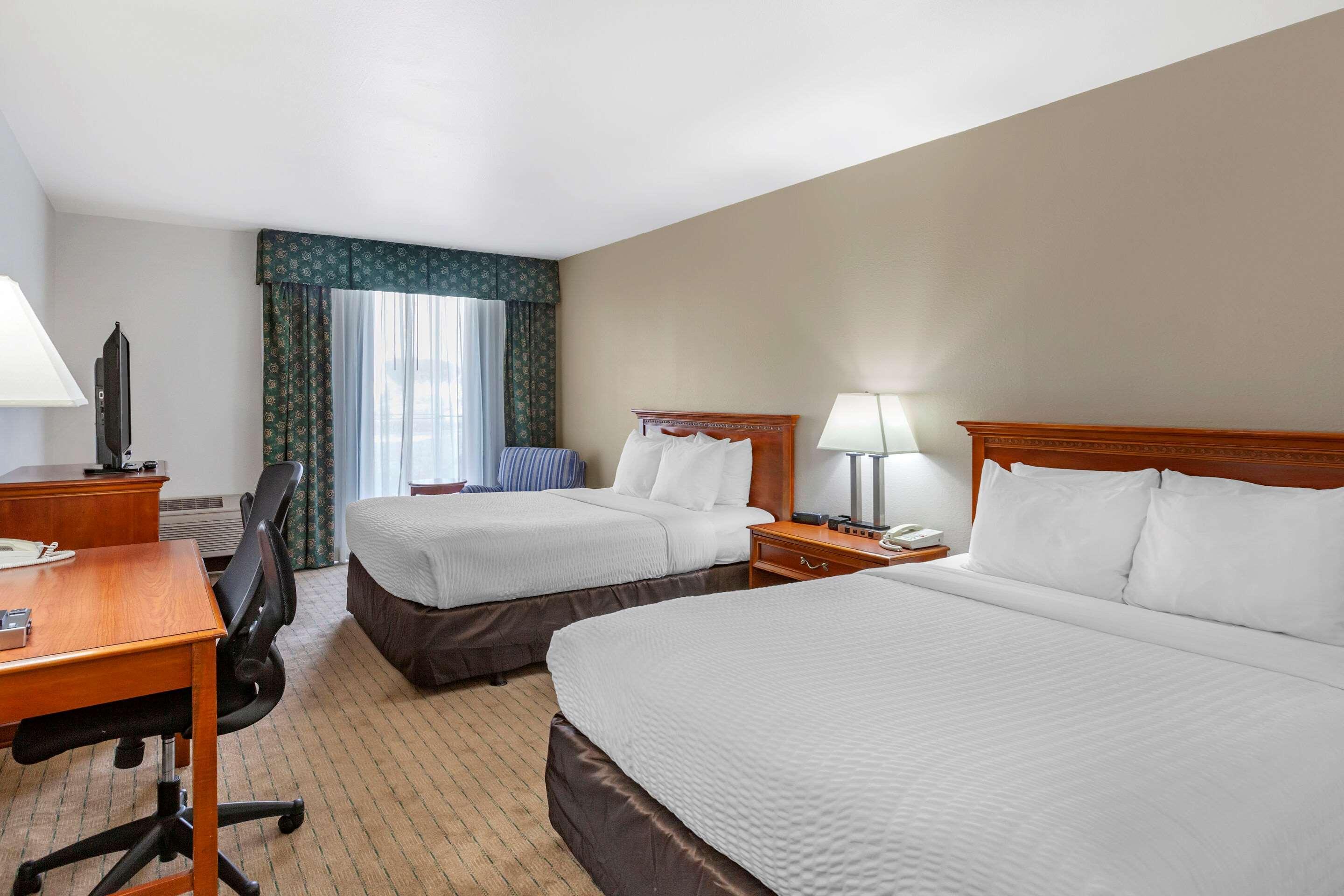 Holiday Inn Ontario, An Ihg Hotel Bagian luar foto