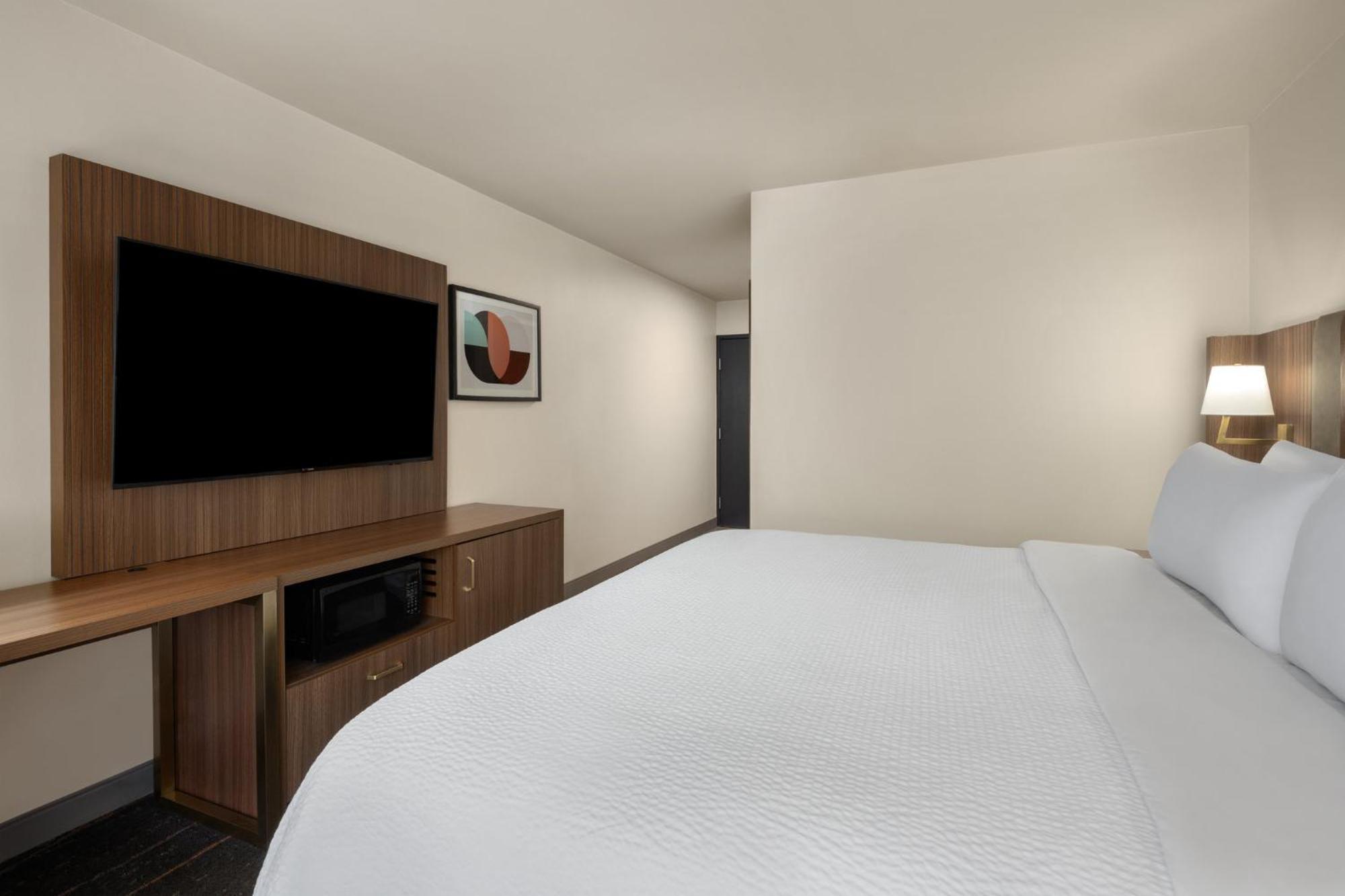 Holiday Inn Ontario, An Ihg Hotel Bagian luar foto