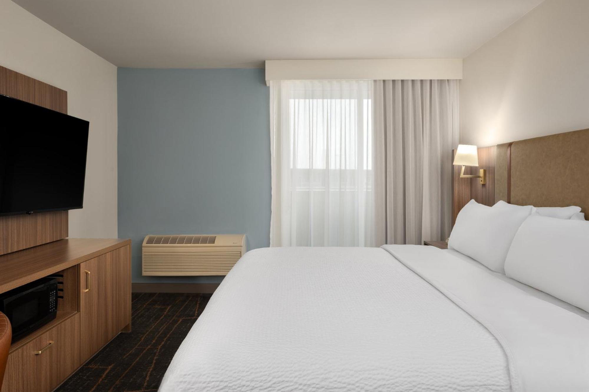 Holiday Inn Ontario, An Ihg Hotel Bagian luar foto